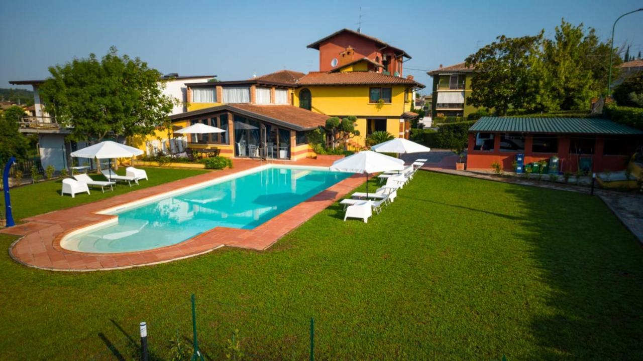 Sweet Apartments Peschiera del Garda Exterior foto