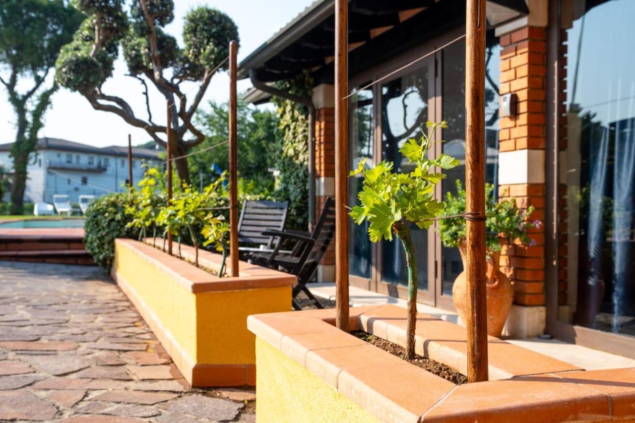 Sweet Apartments Peschiera del Garda Exterior foto